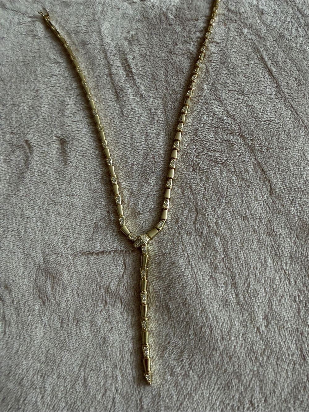 Gold Y-Drop Pendant Necklace with Slim Chain